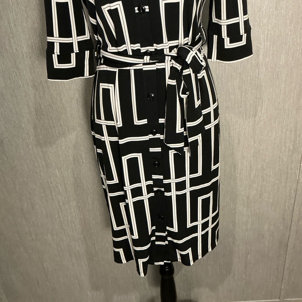 White House Black Market Chic Black and White Geometric Dress Size 2 - Picture 2 of 12